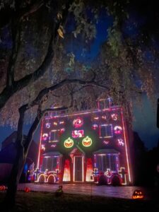 House decorated in Halloween lights